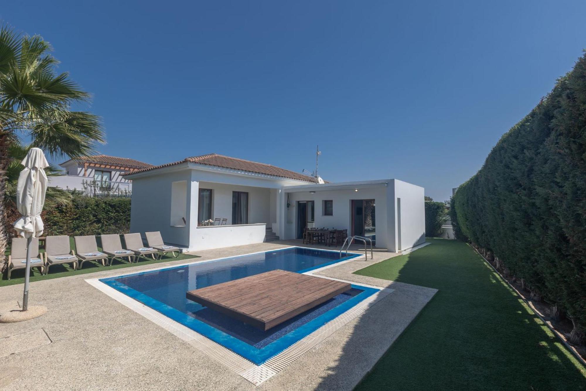 Satin Svi1 * Ayia Napa