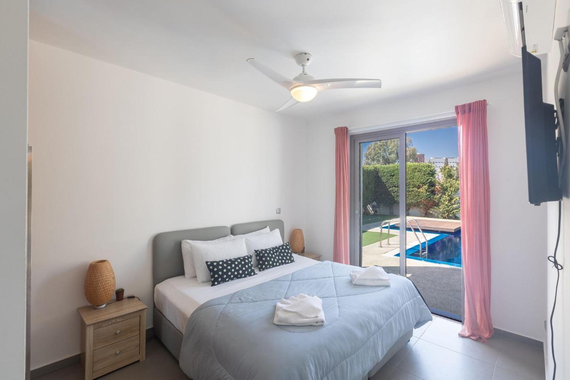 Villa Satin Svi1 *
